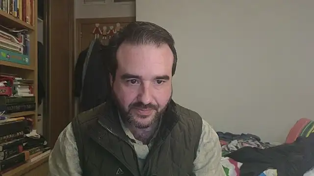 Snapshot of curiosillo83 chatting on 03-06-26, 03:41 curiosillo83 online show from 03-06-26, 03:41