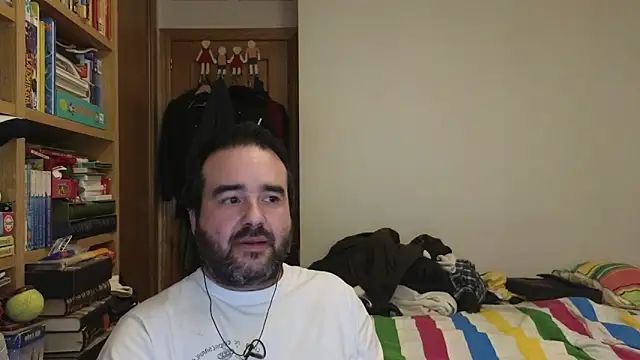 Snapshot of curiosillo83 chatting on 03-21-26, 07:35 curiosillo83 online show from 03-21-26, 07:35