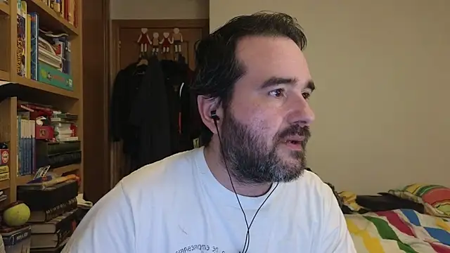 Snapshot of curiosillo83 chatting on 03-21-26, 08:19 curiosillo83 online show from 03-21-26, 08:19