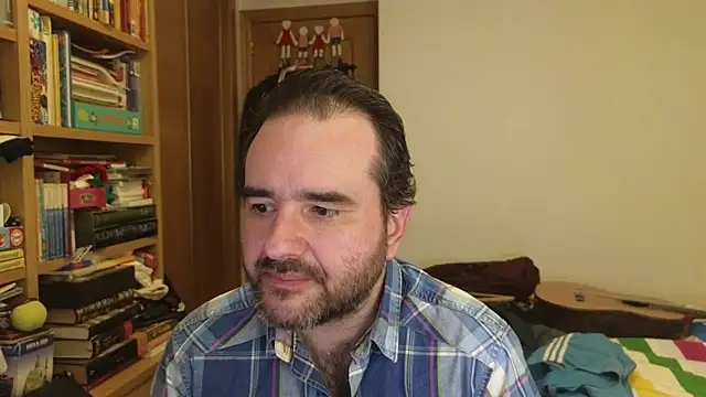 Snapshot of curiosillo83 chatting on 04-01-26, 03:20 curiosillo83 online show from 04-01-26, 03:20