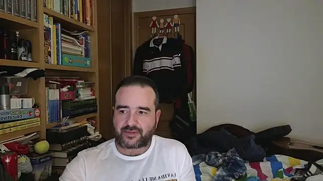 Snapshot of curiosillo83 chatting on 04-04-26, 08:45 curiosillo83 online show from 04-04-26, 08:45