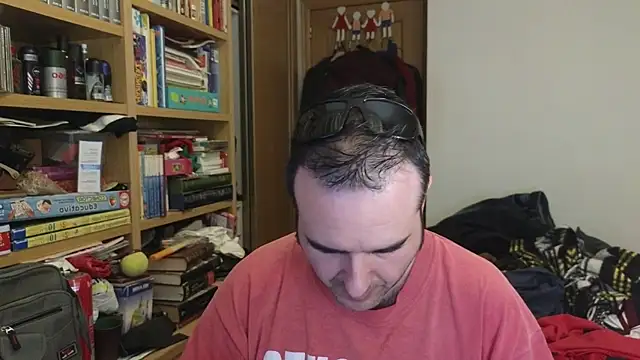 Snapshot of curiosillo83 chatting on 04-18-26, 05:06 curiosillo83 online show from 04-18-26, 05:06
