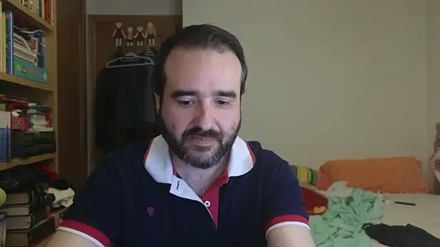 Snapshot of curiosillo83 chatting on 06-17-26, 11:23 curiosillo83 online show from 06-17-26, 11:23