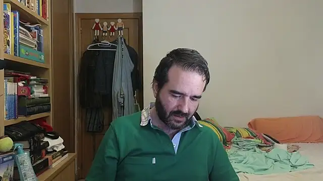 Snapshot of curiosillo83 chatting on 07-10-26, 04:53 curiosillo83 online show from 07-10-26, 04:53