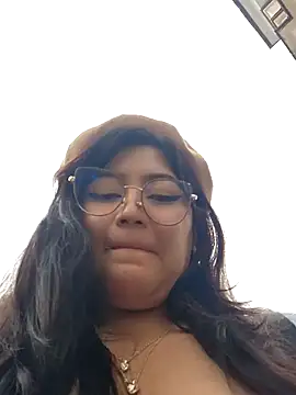 Snapshot of Sakura_0505 chatting on 12-22-24, 06:26 Sakura 0505 online show from 12-22-24, 06:26