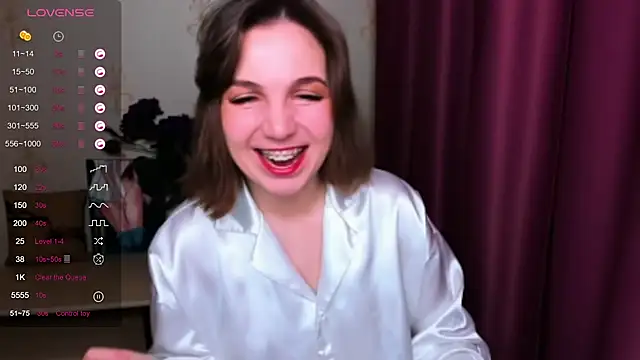 KindHazelHere  online show from 03-05-25, 04:13