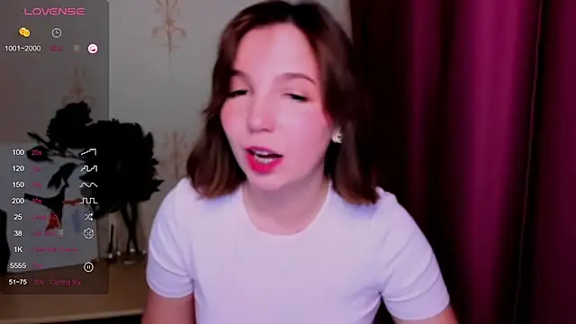 KindHazelHere  online show from 03-19-25, 08:11