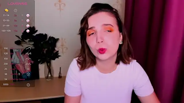 KindHazelHere  online show from 09-15-25, 11:16