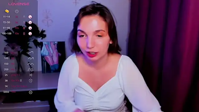 KindHazelHere  online show from 10-21-25, 09:15