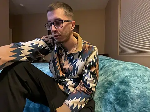 Snapshot of Bwcjoshbanks chatting on 02-02-25, 04:05 Bwcjoshbanks online show from 02-02-25, 04:05