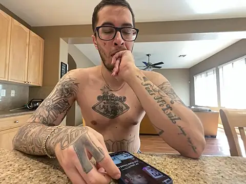 Snapshot of Bwcjoshbanks chatting on 09-12-25, 05:24 Bwcjoshbanks online show from 09-12-25, 05:24