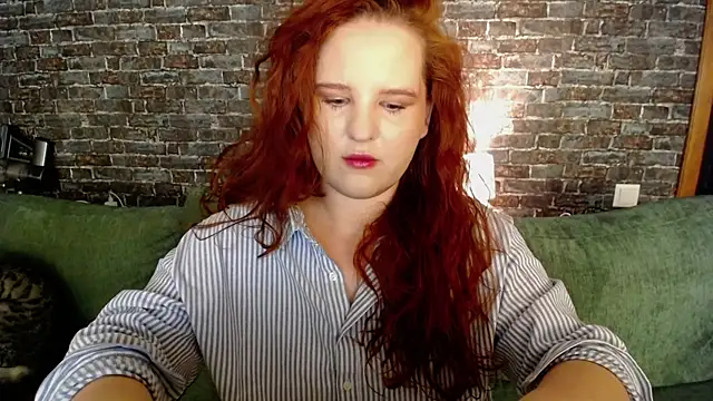 Snapshot of FlowerOfFreedom_ chatting on 12-15-25, 06:06 FlowerOfFreedom online show from 12-15-25, 06:06