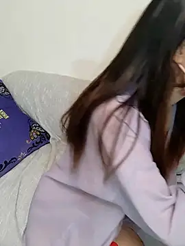 Lu Nana online show from 02-22-25, 04:09