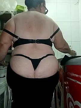 Snapshot of eroticjessitop chatting on 06-12-26, 09:03 eroticjessitop online show from 06-12-26, 09:03