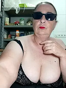 Snapshot of eroticjessitop chatting on 06-24-26, 09:14 eroticjessitop online show from 06-24-26, 09:14