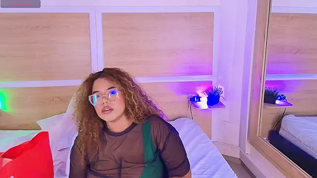 Snapshot of _nickypurple_ chatting on 02-11-26, 07:08 nickypurple online show from 02-11-26, 07:08