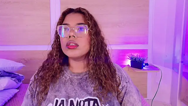  nickypurple  online show from 05-30-26, 02:47