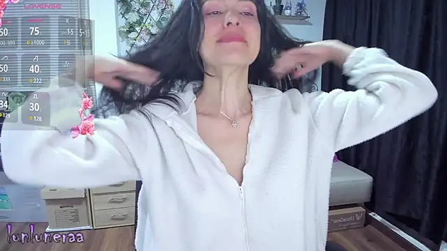 Snapshot of Lunlunera chatting on 03-14-25, 03:15 Lunlunera online show from 03-14-25, 03:15