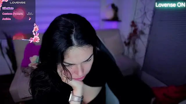 Lunlunera online show from 05-13-26, 03:26