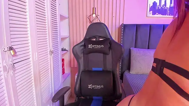 Snapshot of ashlye_miller_ chatting on 01-14-25, 03:43 ashlye miller online show from 01-14-25, 03:43