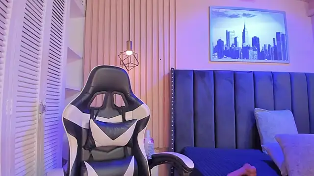 ashlye miller  online show from 03-28-26, 04:34