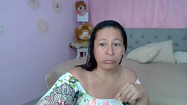 mature martina online show from 10-16-25, 09:38