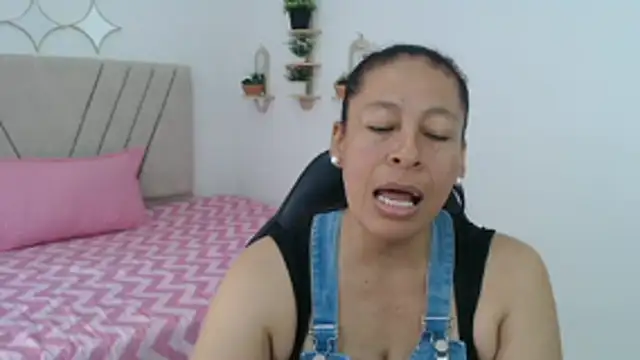 mature martina online show from 04-09-26, 08:03