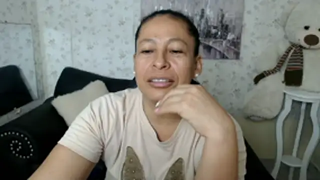 Snapshot of mature_martina chatting on 06-17-26, 09:49 mature martina online show from 06-17-26, 09:49