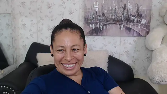Snapshot of mature_martina chatting on 06-20-26, 08:44 mature martina online show from 06-20-26, 08:44