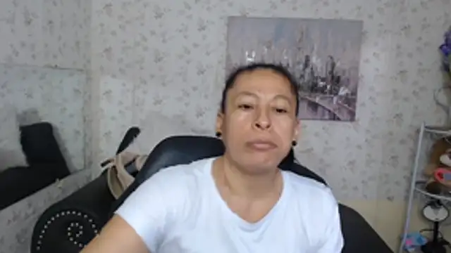 Snapshot of mature_martina chatting on 07-06-26, 09:17 mature martina online show from 07-06-26, 09:17