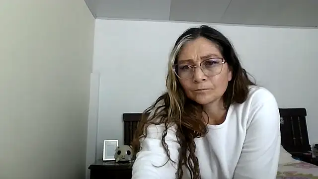 Snapshot of ruby-milf1 chatting on 09-08-25, 11:37 ruby-milf1 online show from 09-08-25, 11:37