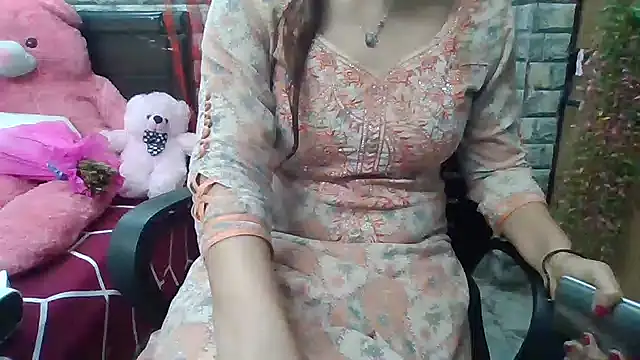 Sexy iknoor online show from 02-16-25, 11:16