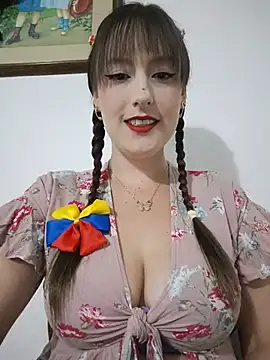 Snapshot of Belly_Rosse chatting on 07-03-26, 01:17 Belly Rosse online show from 07-03-26, 01:17