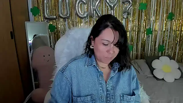 Snapshot of bigbooty-30 chatting on 03-15-25, 03:07 bigbooty-30 online show from 03-15-25, 03:07