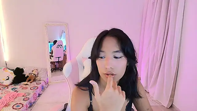 Nanami 19 online show from 05-18-26, 07:09