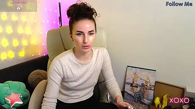 xx adrihanna xx online show from 01-28-25, 04:19