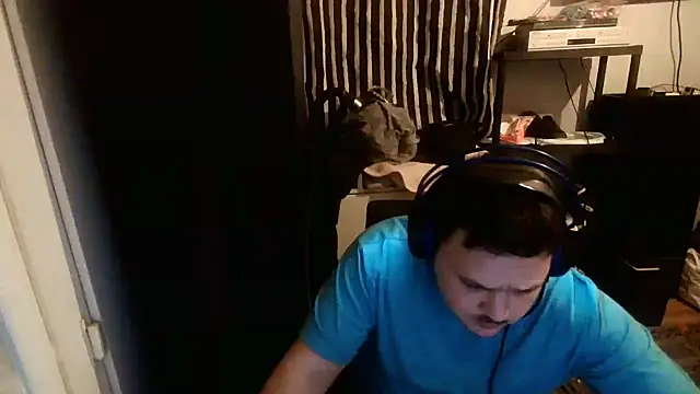 Snapshot of Bebemickey75 chatting on 02-10-25, 08:10 Bebemickey75 online show from 02-10-25, 08:10