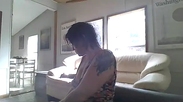 Snapshot of spundarella420 chatting on 05-28-26, 09:23 spundarella420 online show from 05-28-26, 09:23