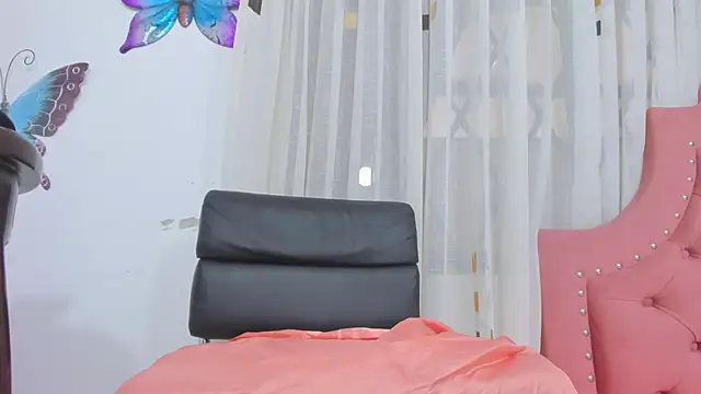 steila rochefort online show from 12-19-24, 10:00