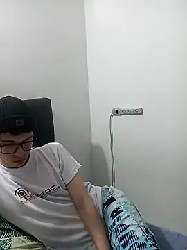 Snapshot of Norehg chatting on 03-15-25, 12:04 Norehg online show from 03-15-25, 12:04