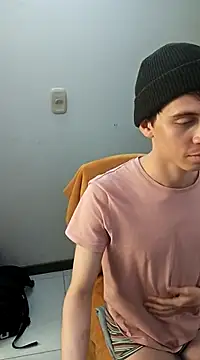 Snapshot of Norehg chatting on 03-18-25, 02:15 Norehg online show from 03-18-25, 02:15