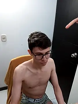 Snapshot of Norehg chatting on 03-19-25, 10:53 Norehg online show from 03-19-25, 10:53