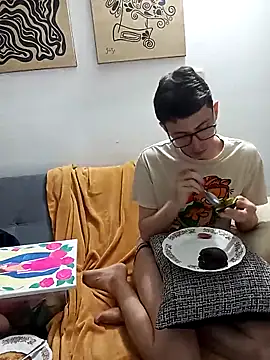 Snapshot of Norehg chatting on 03-22-25, 05:17 Norehg online show from 03-22-25, 05:17