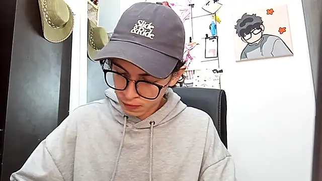 Snapshot of Norehg chatting on 10-16-25, 11:06 Norehg online show from 10-16-25, 11:06