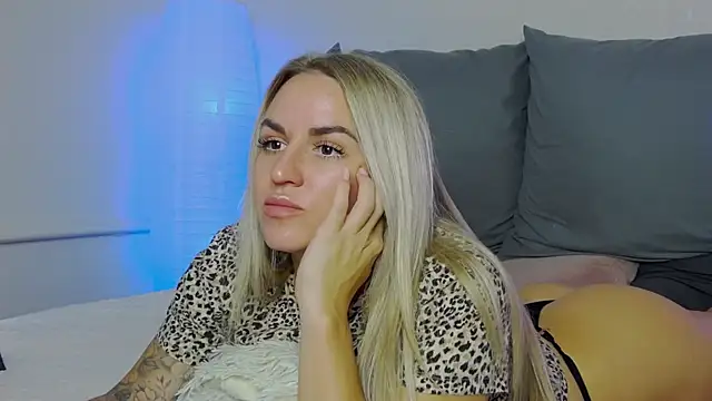 Snapshot of SofiJames chatting on 09-14-25, 07:07 SofiJames online show from 09-14-25, 07:07