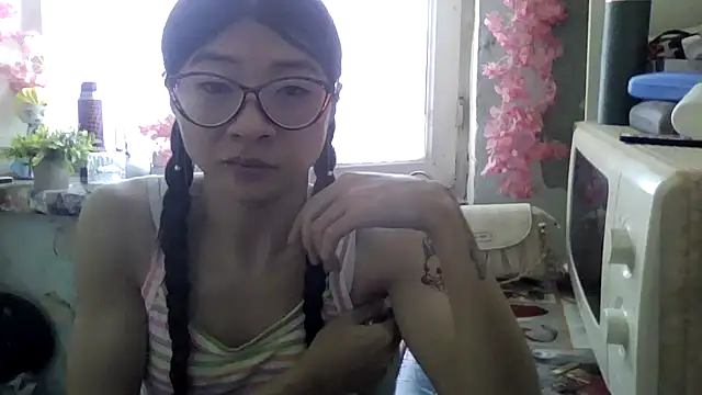 CarlyJoy online show from 04-14-26, 10:21