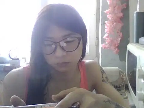 CarlyJoy online show from 06-07-26, 10:41
