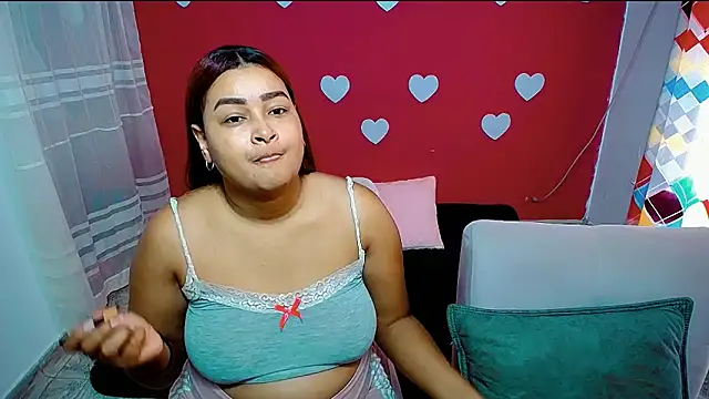 Snapshot of violeta_rous chatting on 06-12-26, 03:33 violeta rous online show from 06-12-26, 03:33
