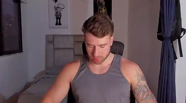 Snapshot of paul_rogerr chatting on 02-14-25, 11:31 paul rogerr online show from 02-14-25, 11:31