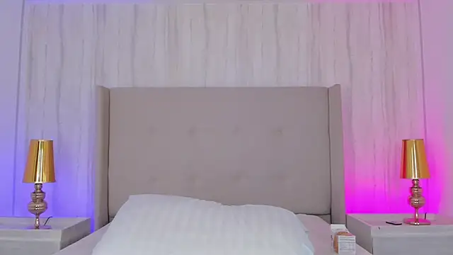 Snapshot of chloe_d chatting on 06-29-26, 04:18 chloe d online show from 06-29-26, 04:18
